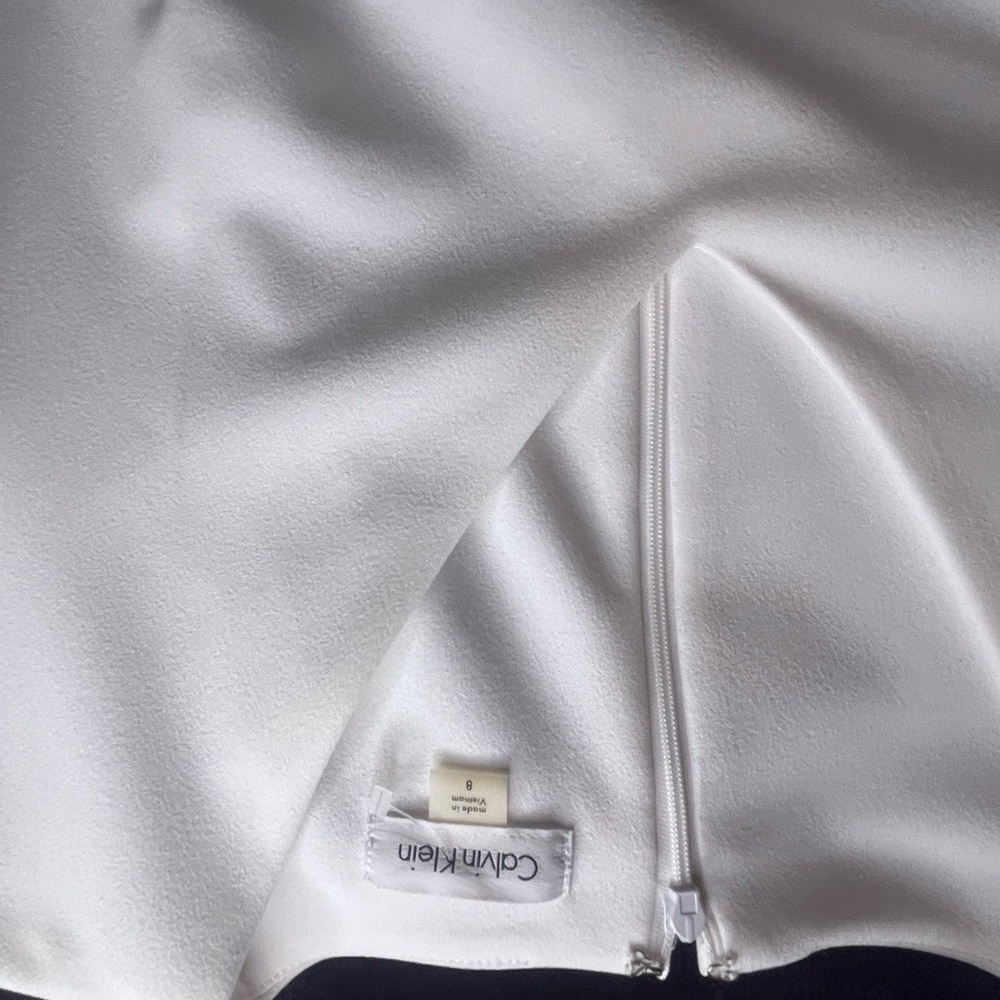 Calvin Klein Off-White V-Neck dress - Picture 8 of 15
